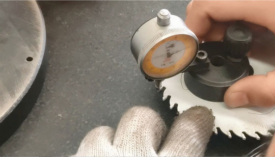 TORSEL Aguilador profesional de hojas de sierra / máquina de rectificación de hojas de sierra CNC