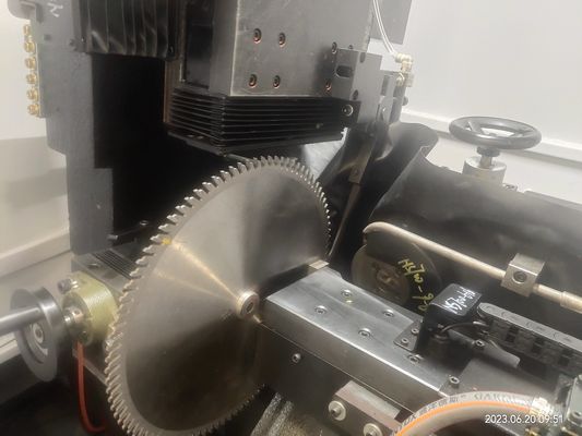 Máquina de afilado de hojas de sierra profesional de alta precisión CNC TCT