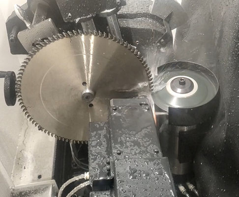 Máquina de rectificación automática de hojas de sierra para afilar el torso